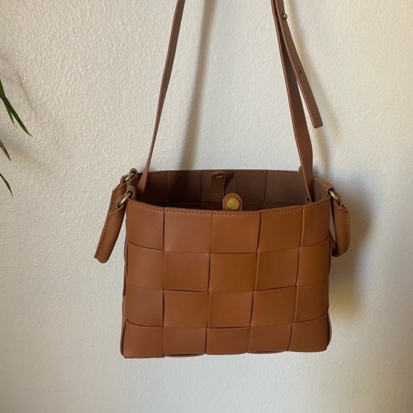 J.Mclaughlin Women’s Garance Woven Leather Handbag Crossbody Bag Tan Resortwear - Picture 4 of 14